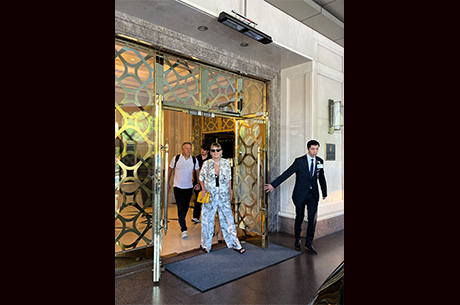 Sharon Stone stanbul`da Otel knda Oluyla Grntlendi